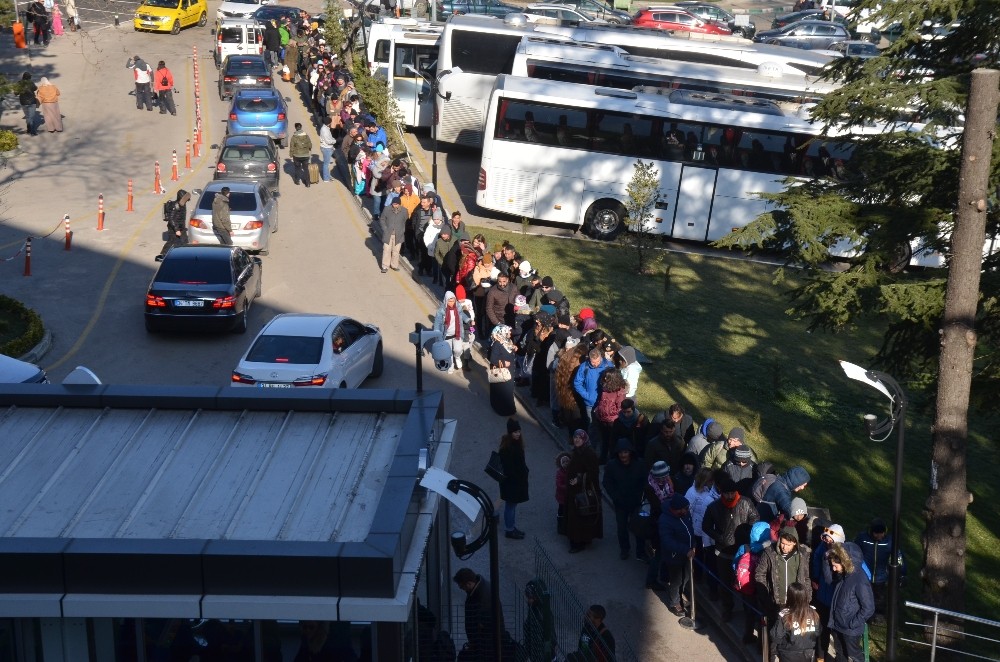 Eksi 18 Dereceye Rağmen Uludağa Akın Ettiler