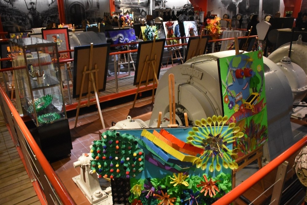 Geri Dönüşümden Sanat Eserleri Yaptılar