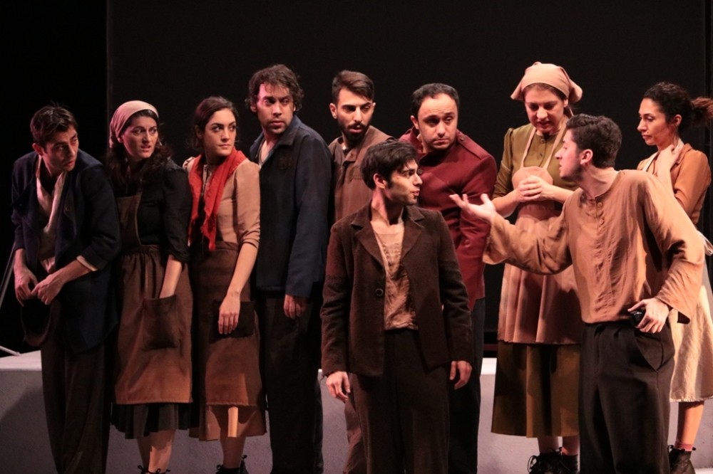 Iıı. Reichin Korku Ve Sefaleti Nilüferde Sanatseverlerle Buluştu