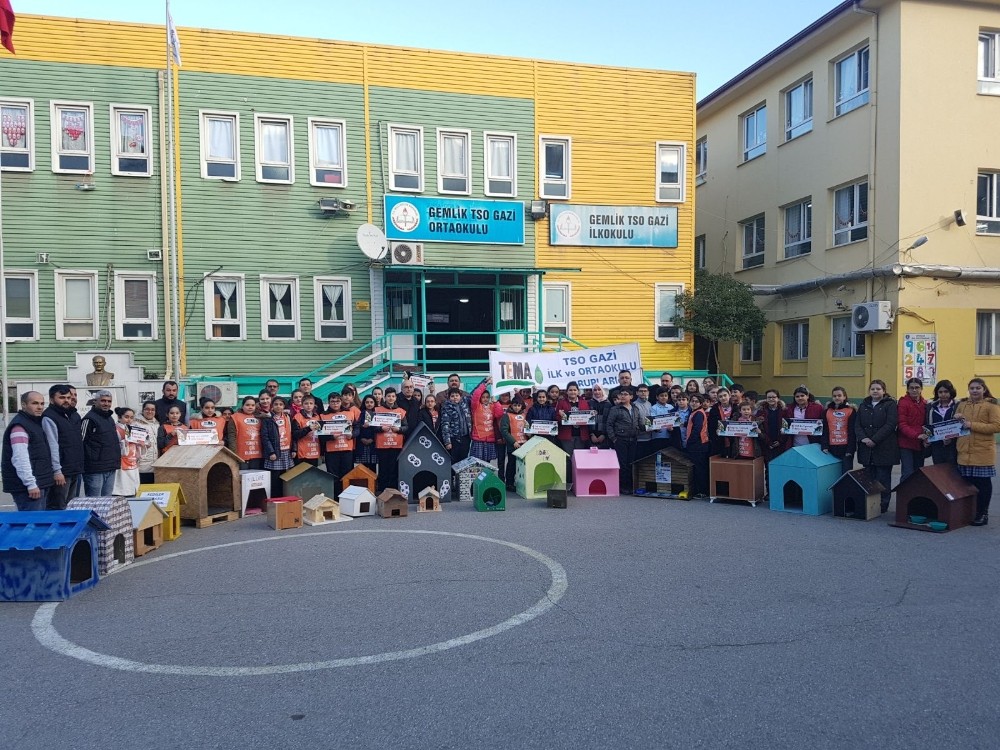 Küçük Dostlarını “Ev”Lendirdiler