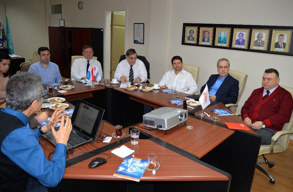 Meslekî Eğitimde Sanal Gerçeklik Aplikasyonu