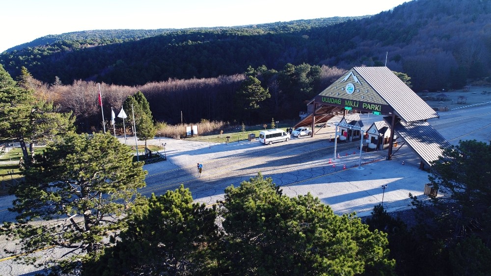 Milli Parklardan Uludağdaki Araç Kuyruğuna Açıklama