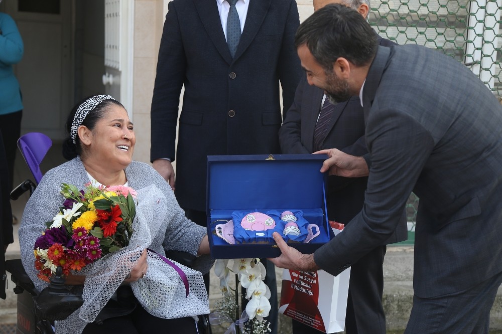 Otobüse Alınmadı Ama Gönüllere Girdi