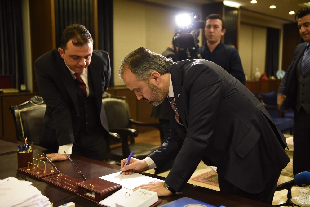 (Özel Haber) Cumhurbaşkanı Erdoğana Başkan Aktaştan Çok Özel Dosya…