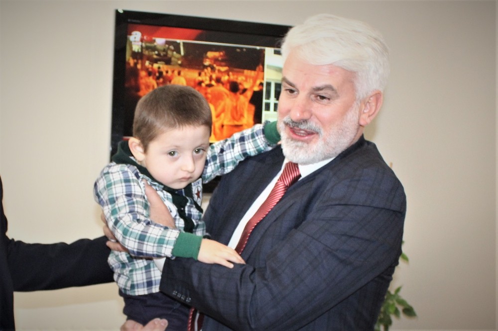 (Özel Haber) Türkiye Dünyadaki Türklere Sahip Çıkıyor