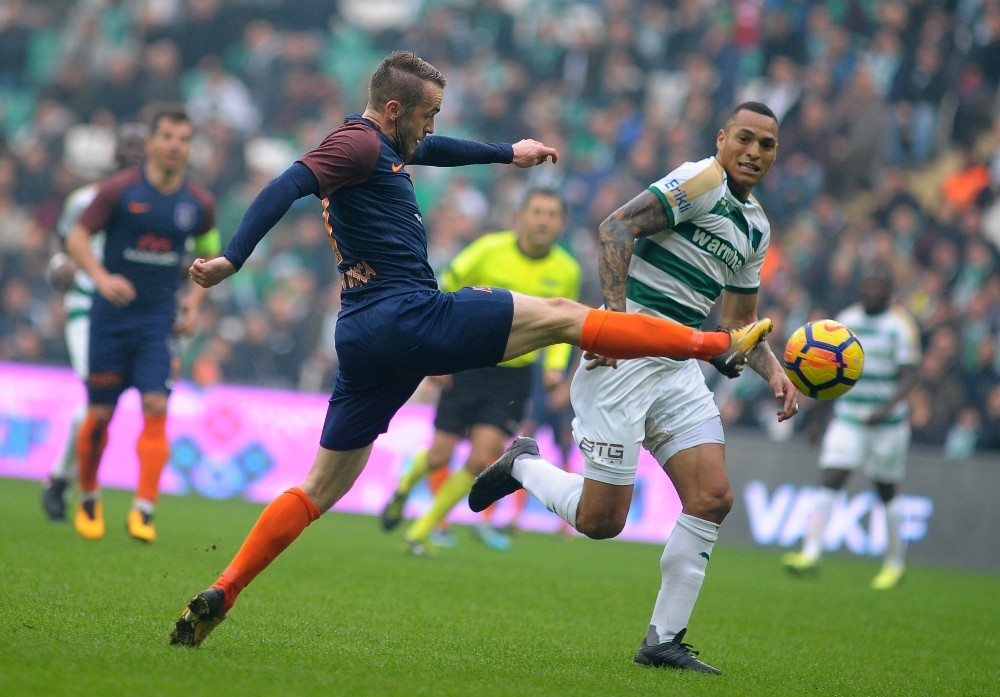 Süper Lig: Bursaspor: 0 – Medipol Başakşehir: 1 (İlk Yarı)