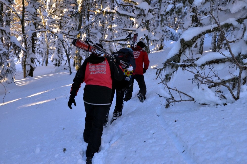 Uludağda Şelalede Mahsur Kaldılar