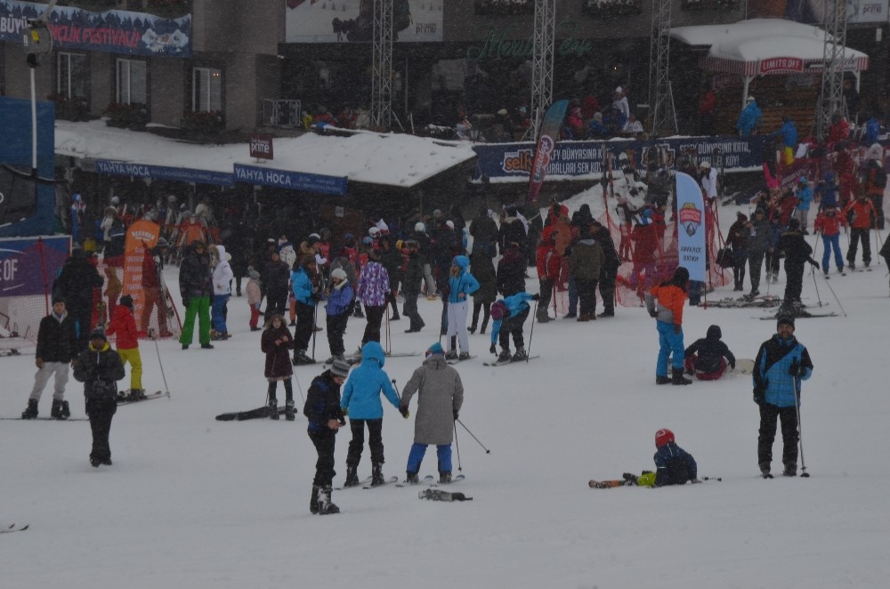 Uludağda Sömestir Yoğunluğu Yaşanıyor