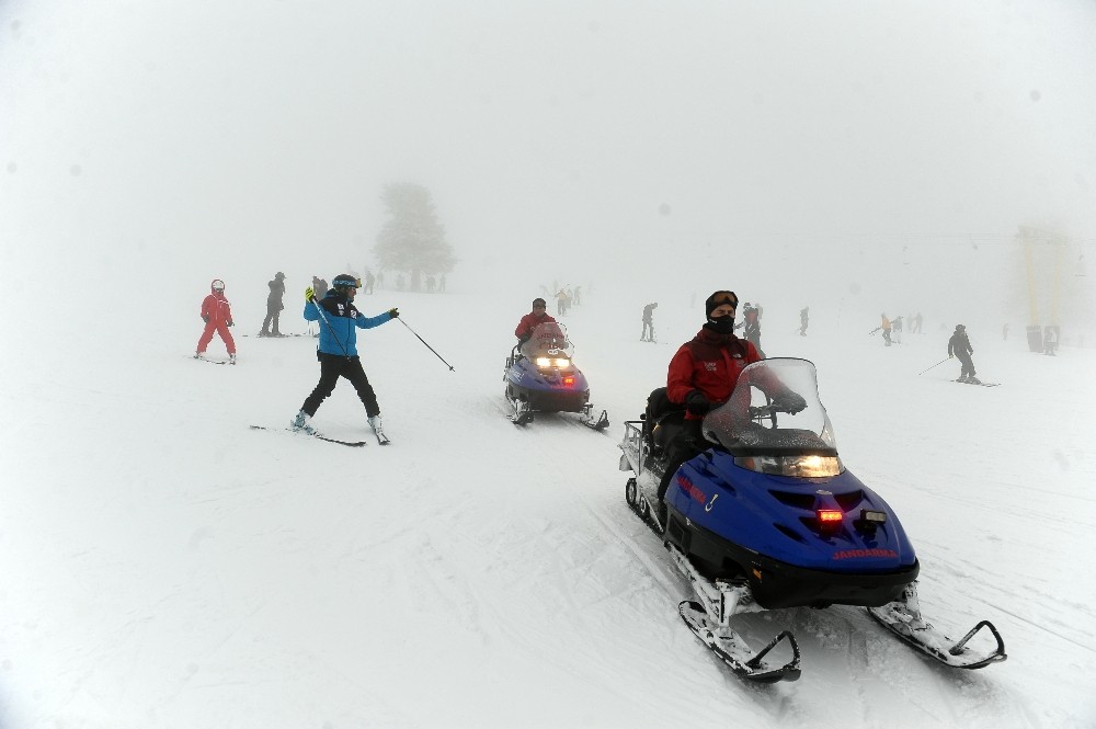 Uludağda Yoğun Sis Altında Nefes Kesen Kurtarma Tatbikatı