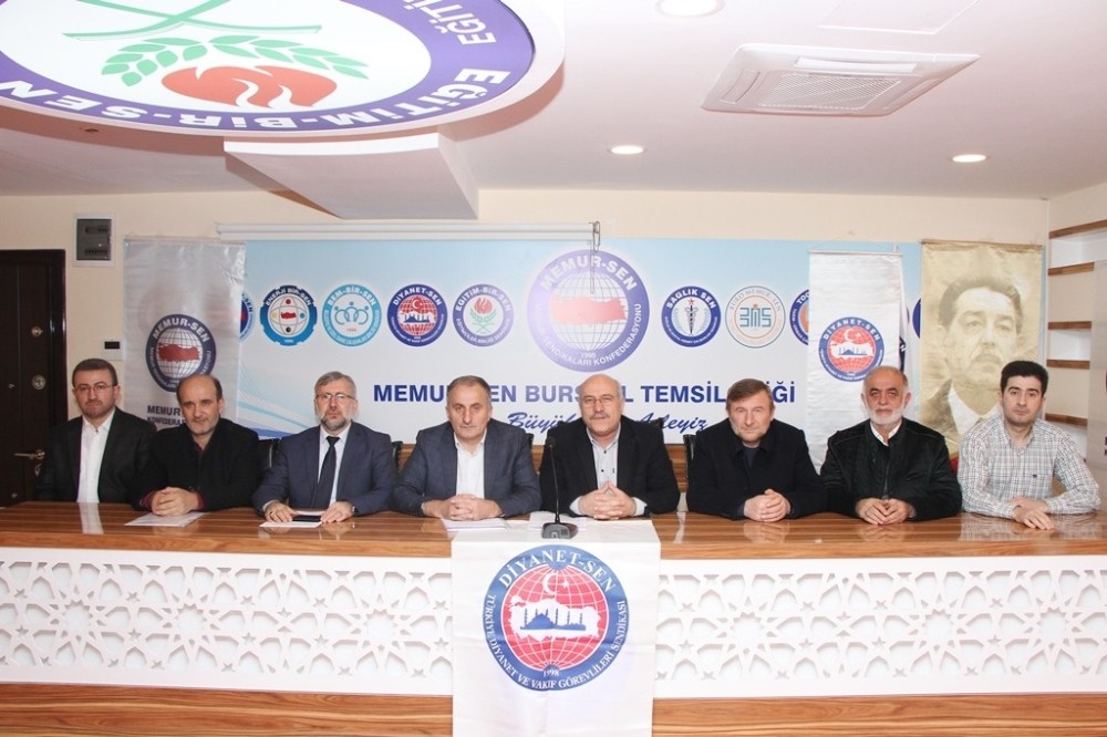 Adnan Oktara Tepki Yağıyor