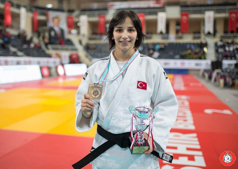 Altın Kız Olimpiyata Yelken Açtı