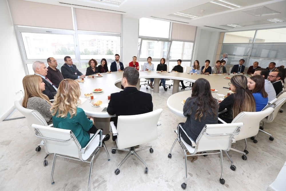 Başkan Bozbey Kahvaltıyı Çalışanlarla Yaptı