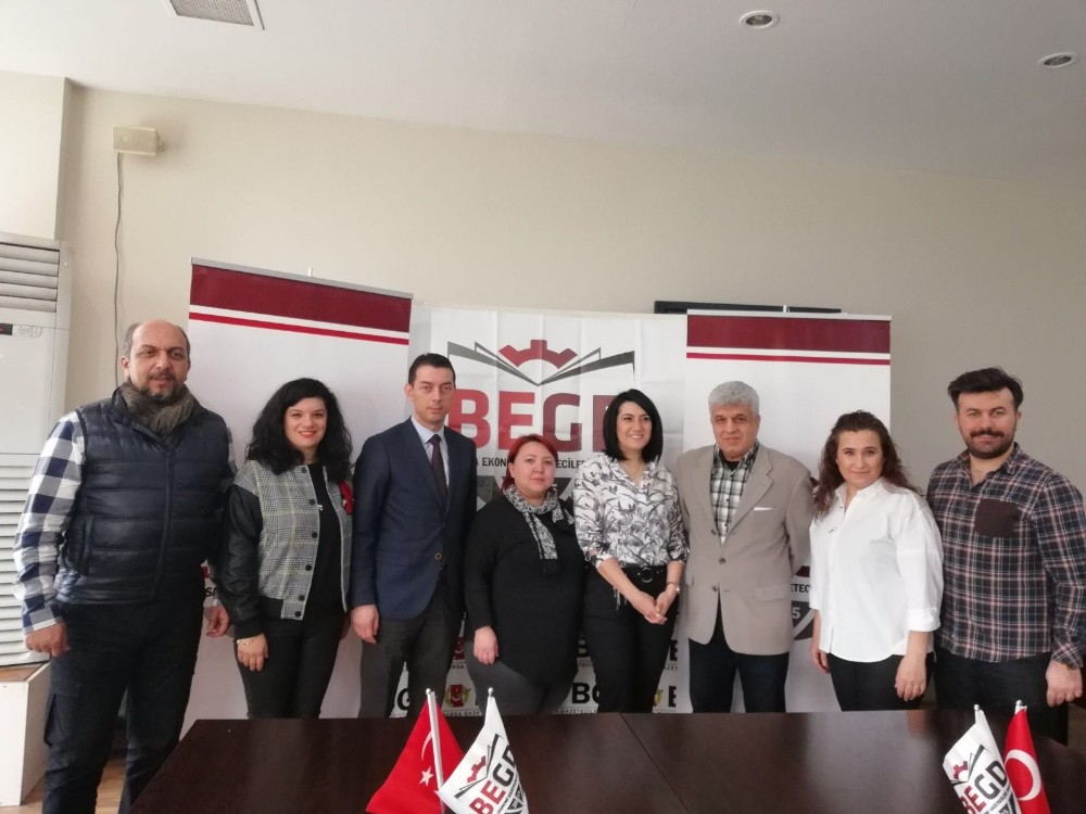 Begdde Bayrak Değişimi