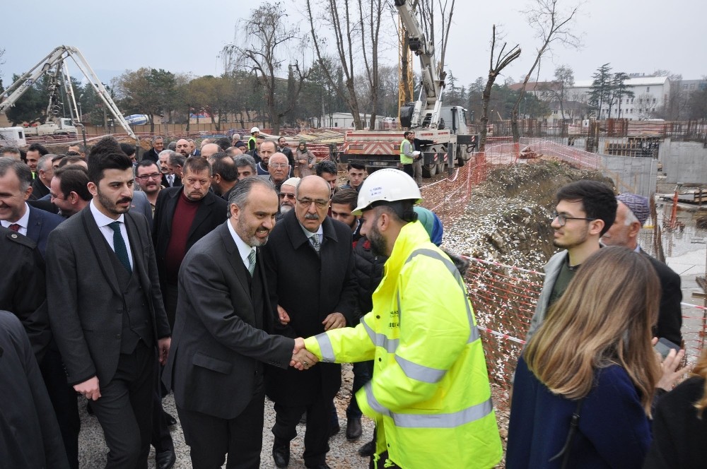 Belediye Hizmet Binası Ve Kent Meydanının Temeli Atıldı