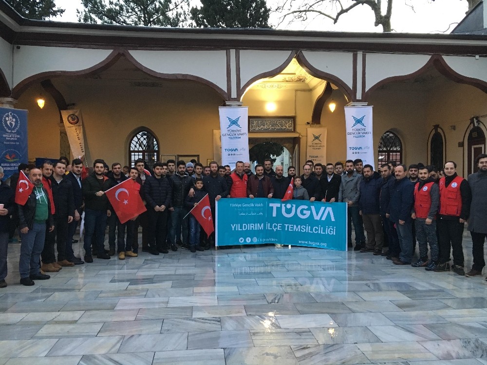 Bursalı Gençler Zeytindalı Harekatına Dualarla Destek Oldu