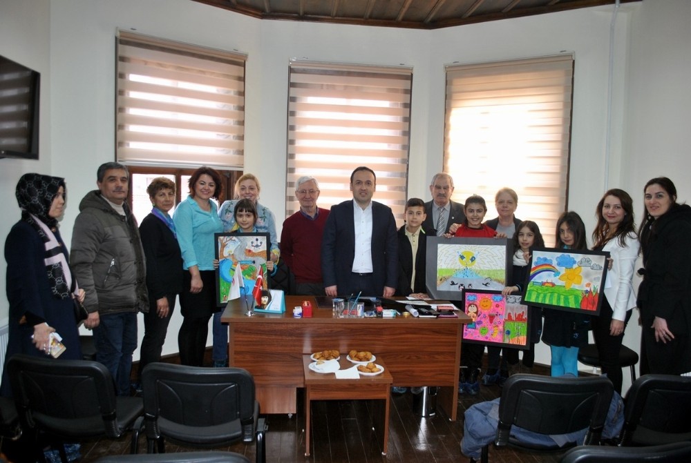 Çocuklar Veremle Savaşı Çizdi