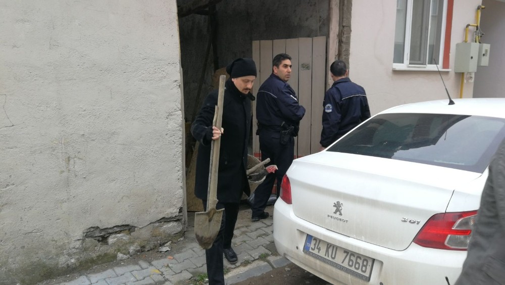 Fosseptik Çukuru Kazıyoruz Yalanına Polis Kanmadı