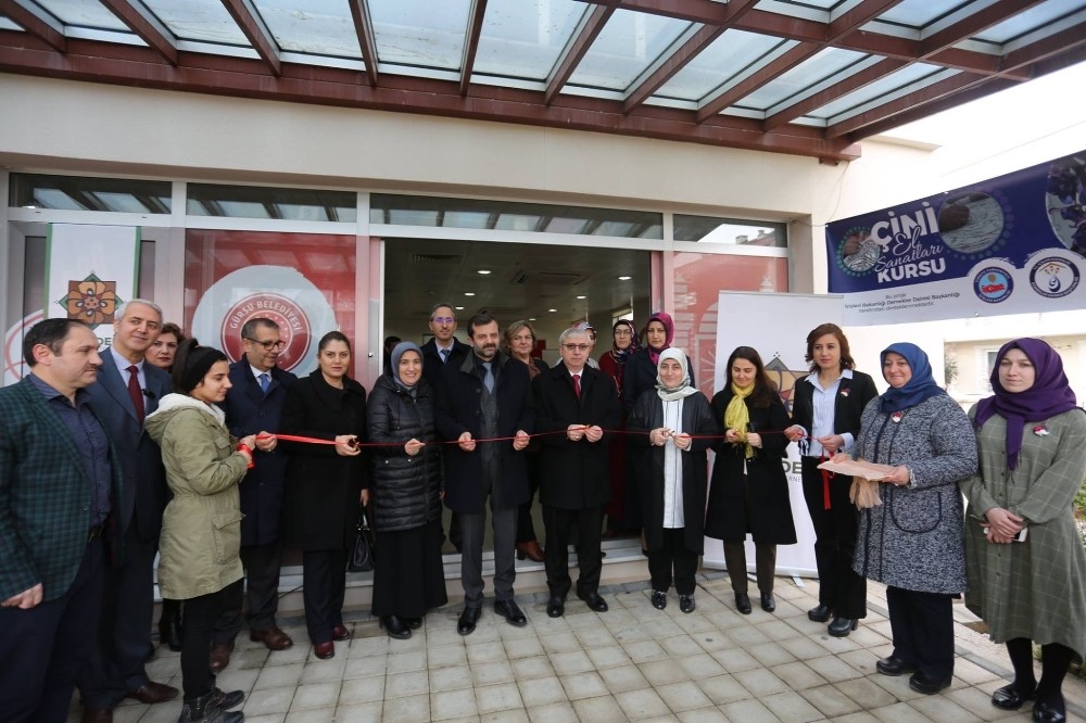 Gürsulu Kadınlara Çinicilik Kursu