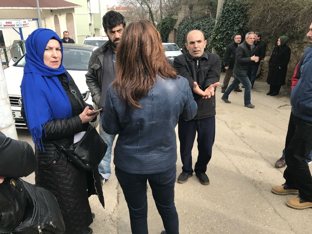 Heyelan Bölgesindeki Mahalleliden Chpye Tepki