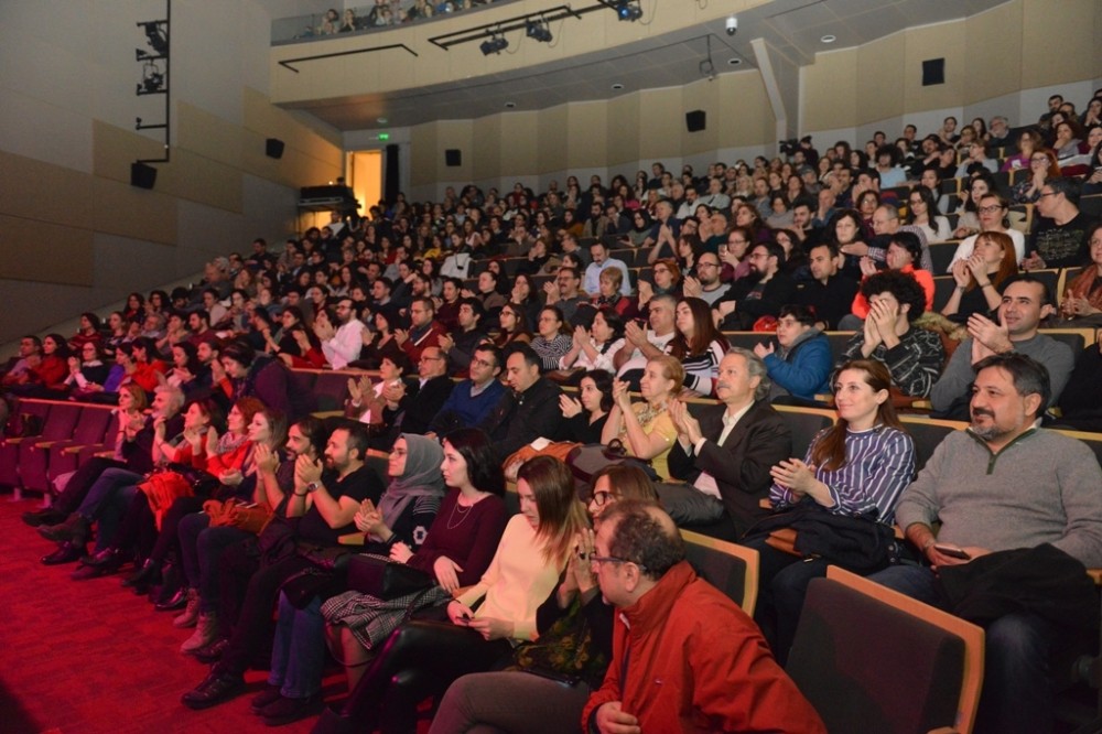 Kontrbasın Usta İsmi Nilüfer Caz Tatilinde Büyüledi