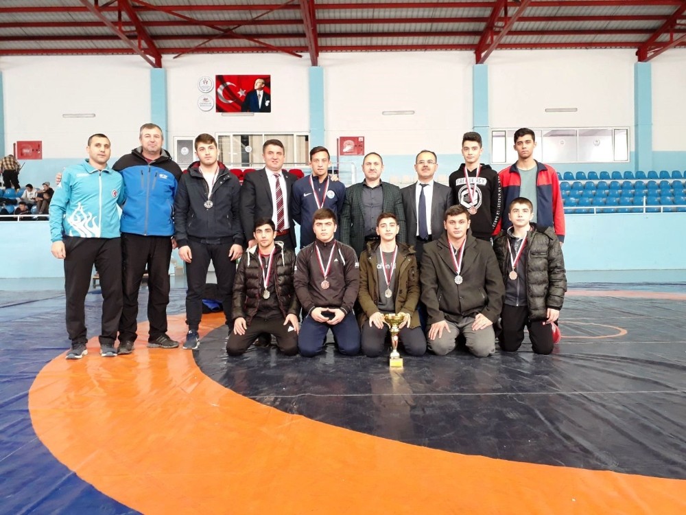 Minderde Büyükşehir Fırtınası