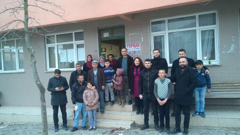 Öğretmenler Öğrencileri Evlerinde Ziyaret Etti