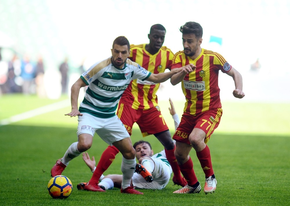 Spor Toto Süper Lig: Bursaspor: 0 – Evkur Yeni Malatyaspor: 0 (İlk Yarı)