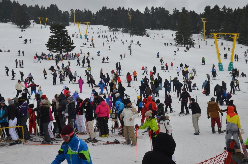Uludağda Pistler Tıklım Tıklım
