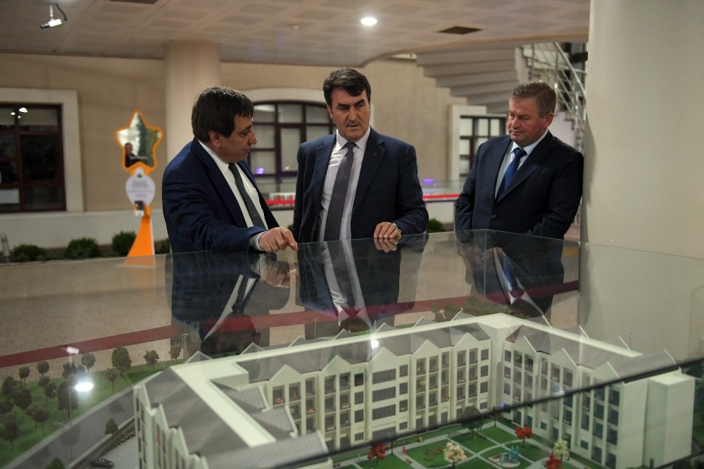 Vali Küçükten Başkan Dündara Ziyaret