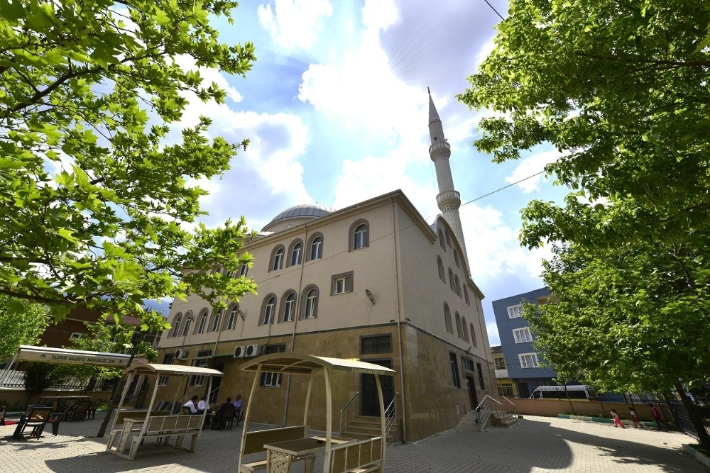 Yıldırımda Camilere Özel Bakım