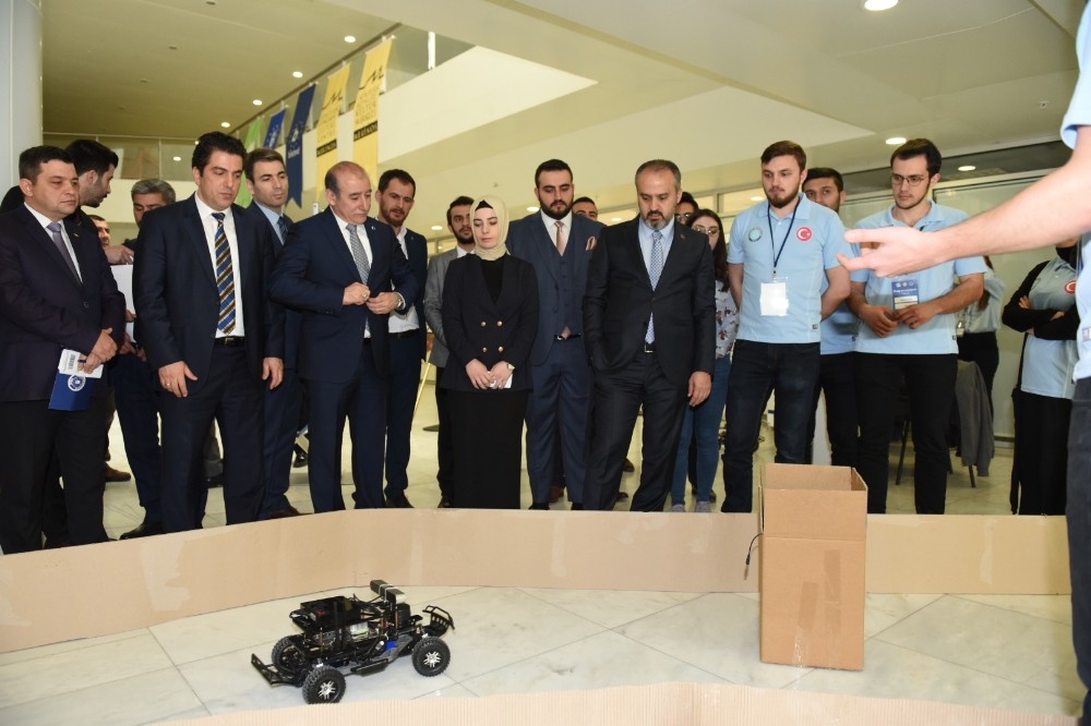 Aktaştan Gençlere ‘Yarıda Bırakmayın Tavsiyesi