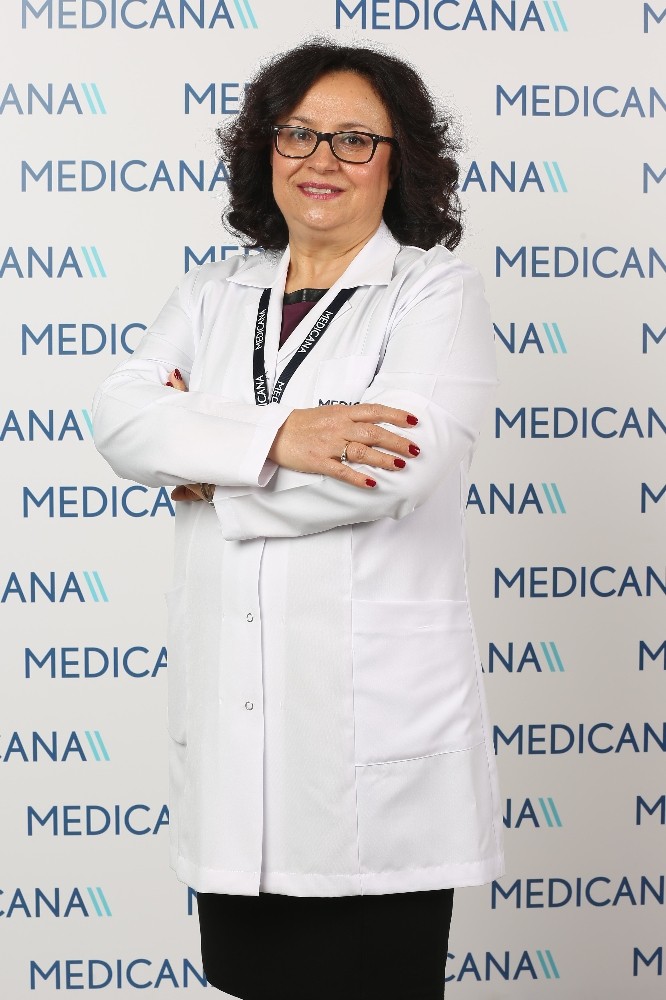 Bahara Işıltılı Bir Cilt İle Girin