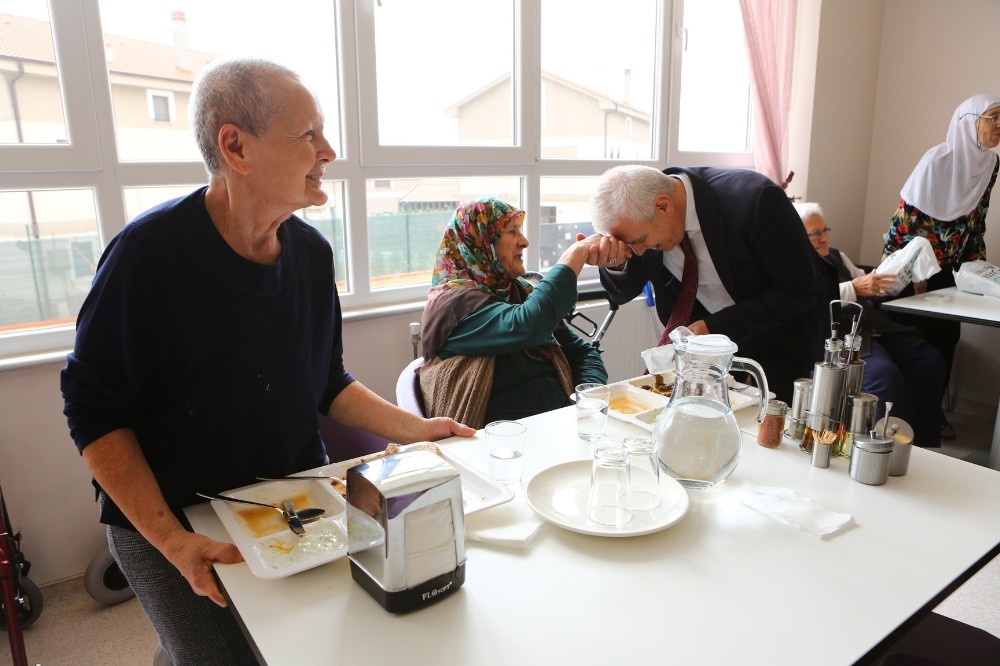 Bozbeyden Huzurevi Sakinlerine Ziyaret