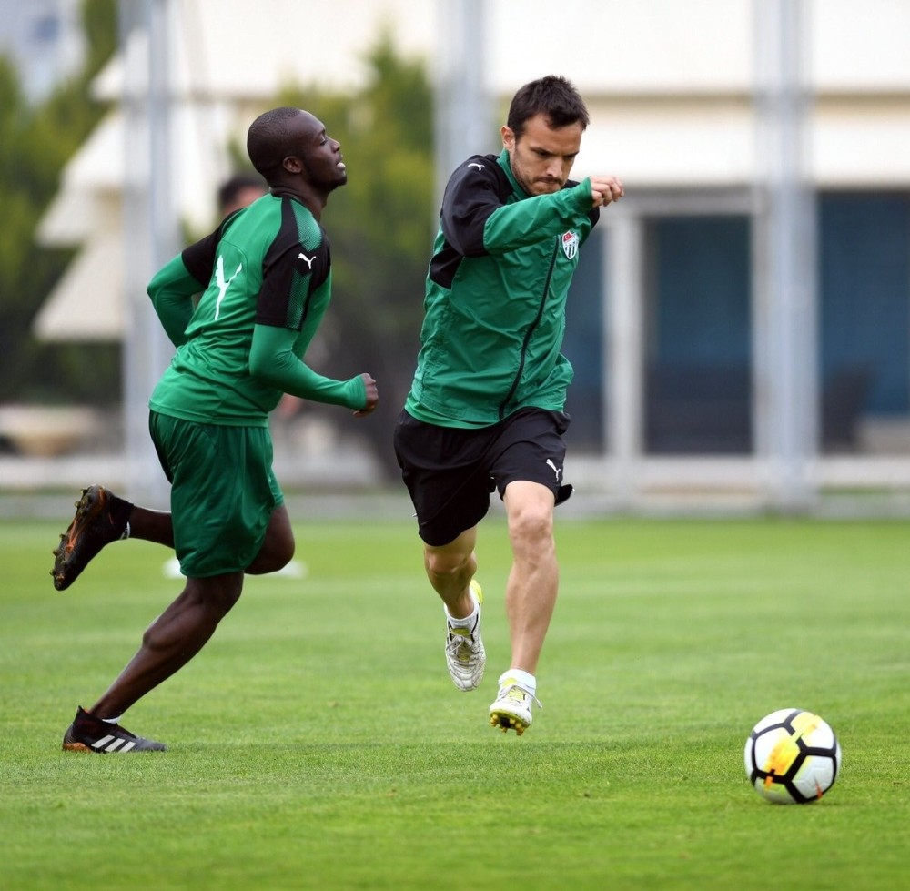 Bursasporda Hazırlıklar Sürüyor