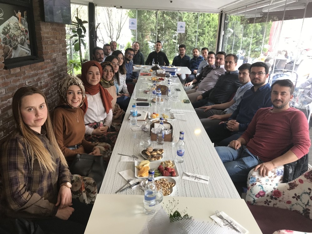 Büyükorhanlı Gençler Bir Araya Geldi