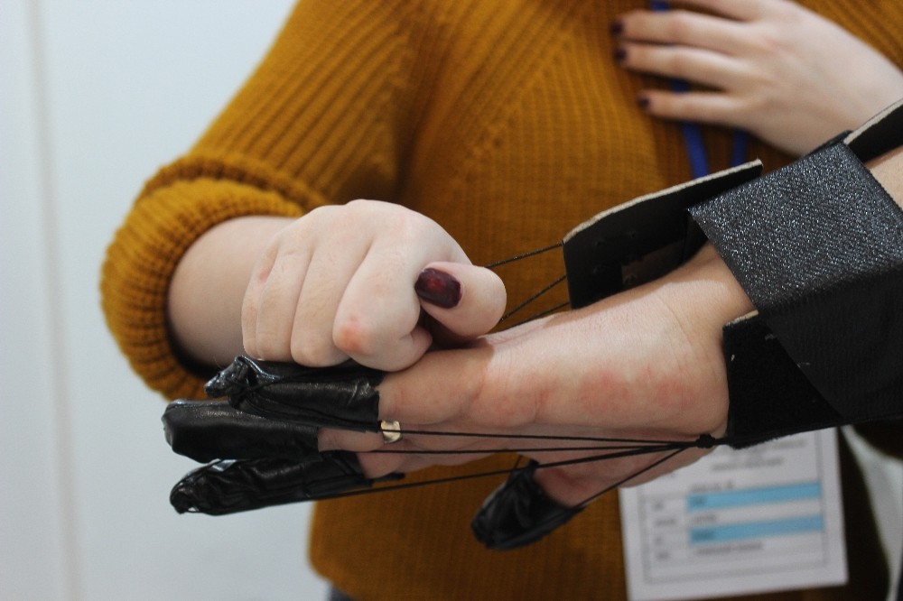 Doğuştan Engelli Liseli Genç Fizik Tedavi Robotu Geliştirdi