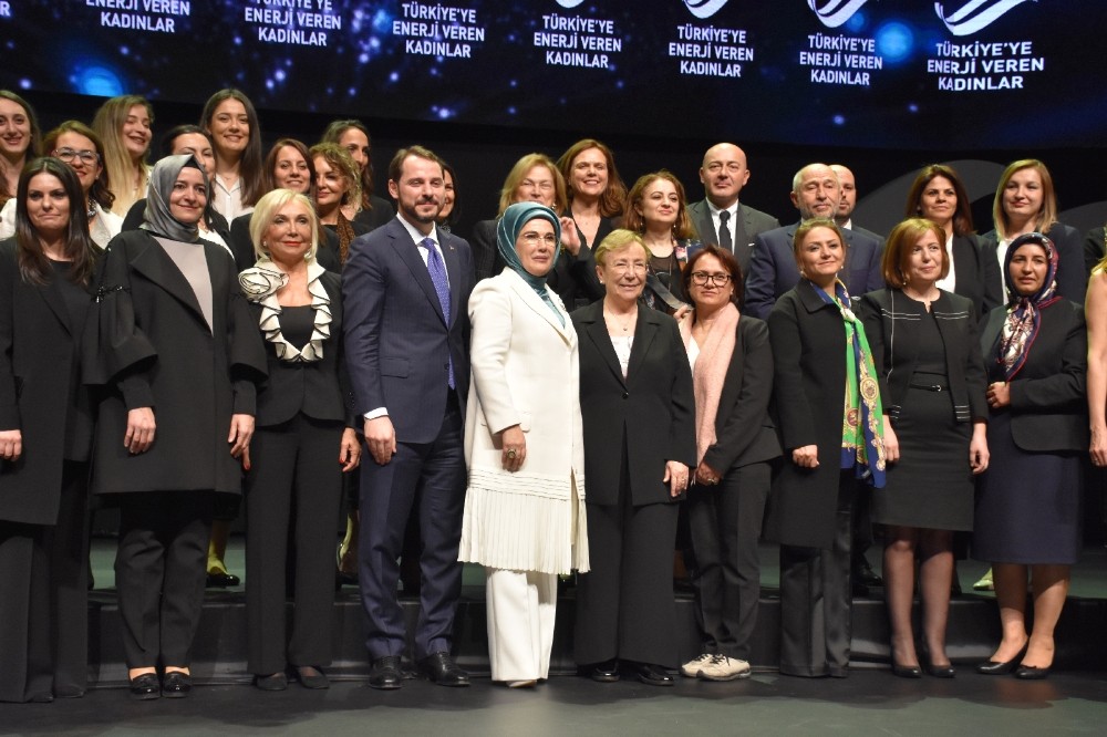 Enerjide Örnek Şirket Ödülü Limak Uludağ Elektrikin Oldu