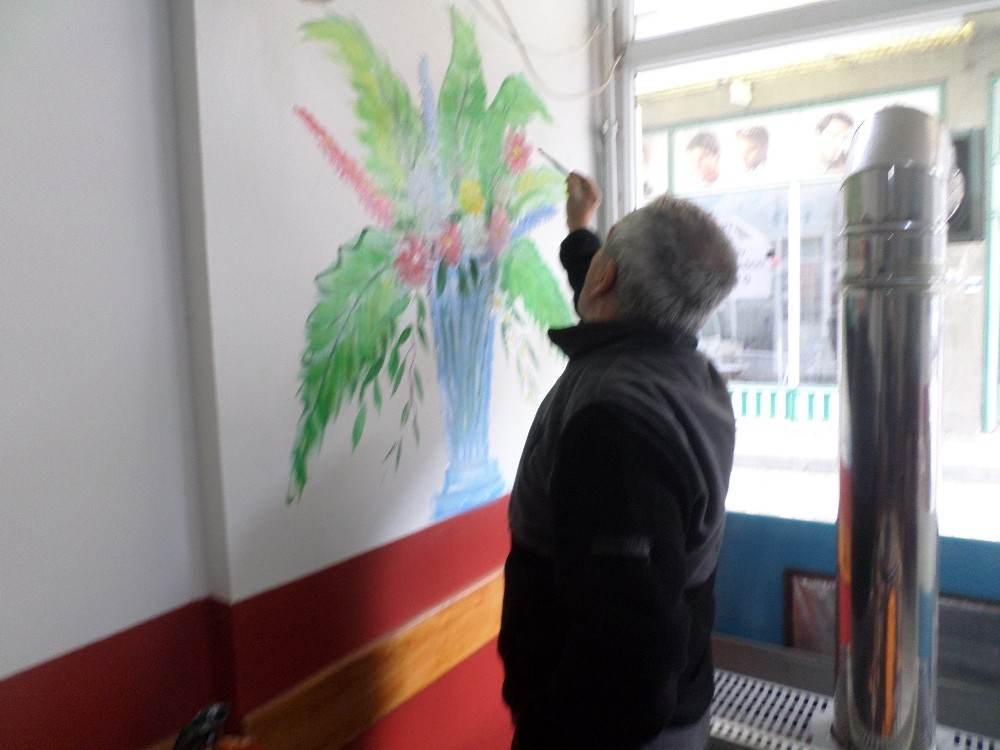 Eski Futbolcu Duvarları İmzasıyla Süslüyor