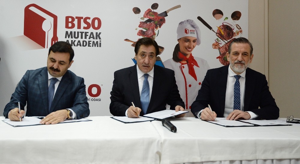 Gelecek Mutfakta Pişiyor