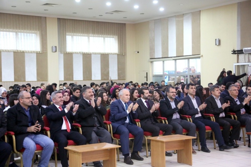 Gürsuda “Bilinçli Aile, Duyarlı Gençlik” Konferansı