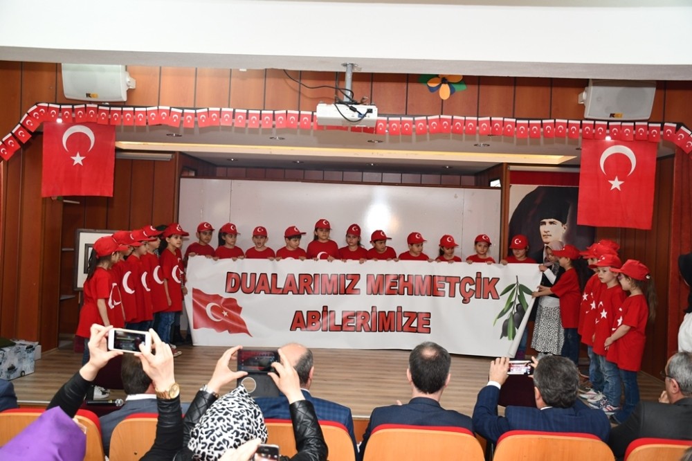 İlkokul Öğrencilerinden Afrine Destek