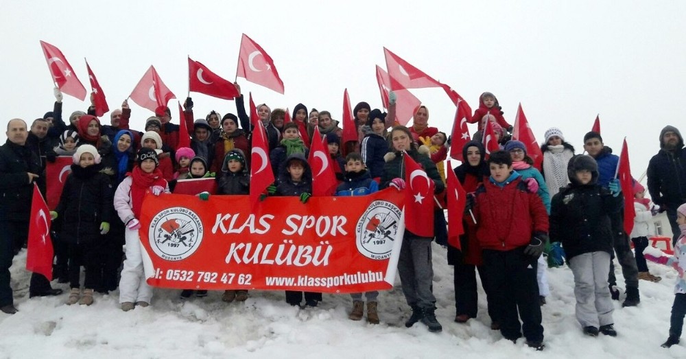 Karlar Üzerinde Piknik