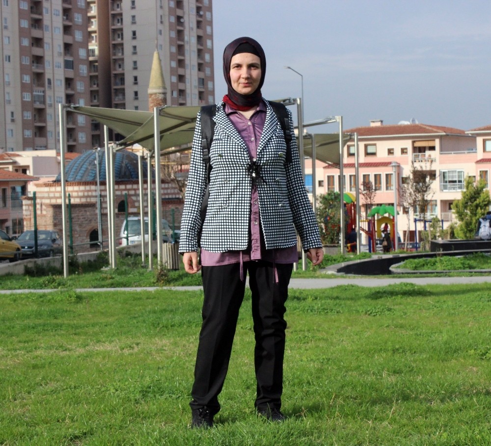 Ms Hastası Genç Kız Şiirle Ayağa Kalktı