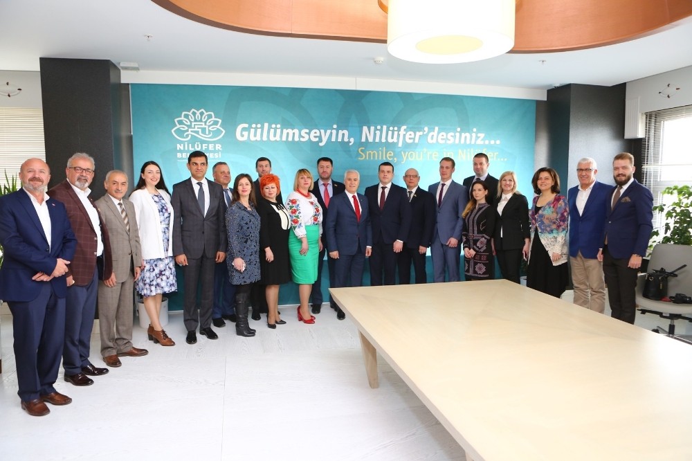 Mykolaivden Nilüfere  Ziyaret