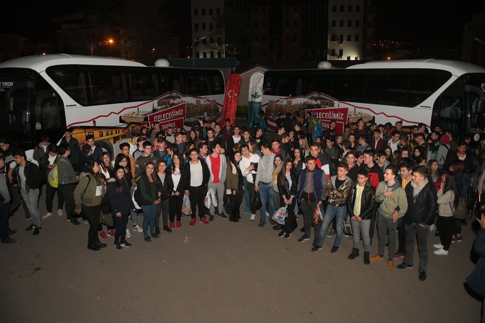 Öğrenciler Çanakkale Ruhu İçin Yola Çıktı