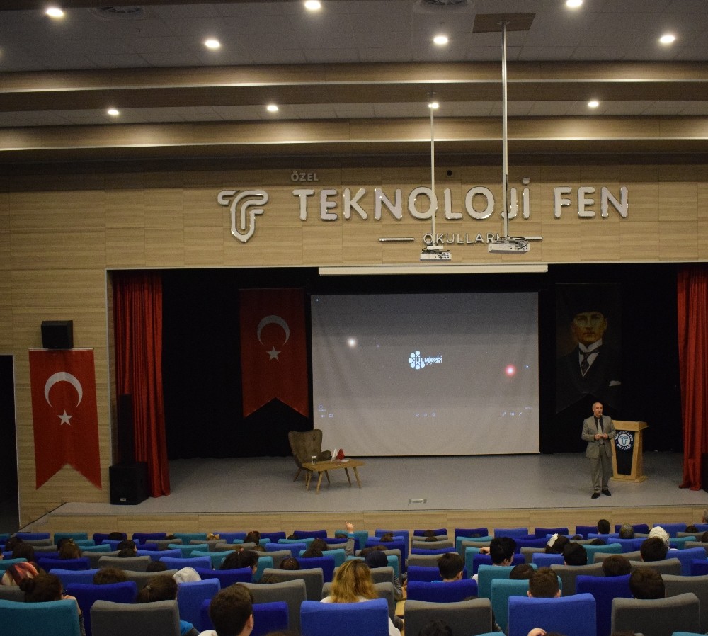 Öğrenciler Yapay Zeka Ve Endüstri 4.0I Uzmanından Dinledi