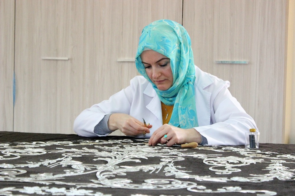 (Özel Haber) İlmek İlmek Tarihi Dokuyorlar