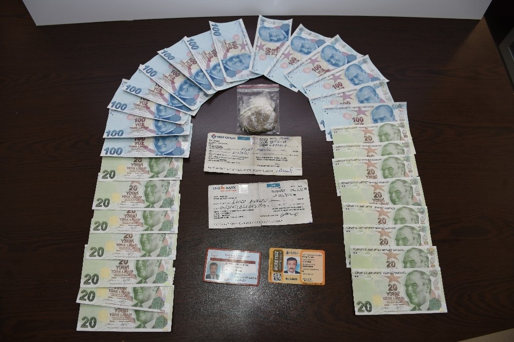 Savcı Kimliği İle Cezaevine Girmeye Çalışırken Tutuklandı