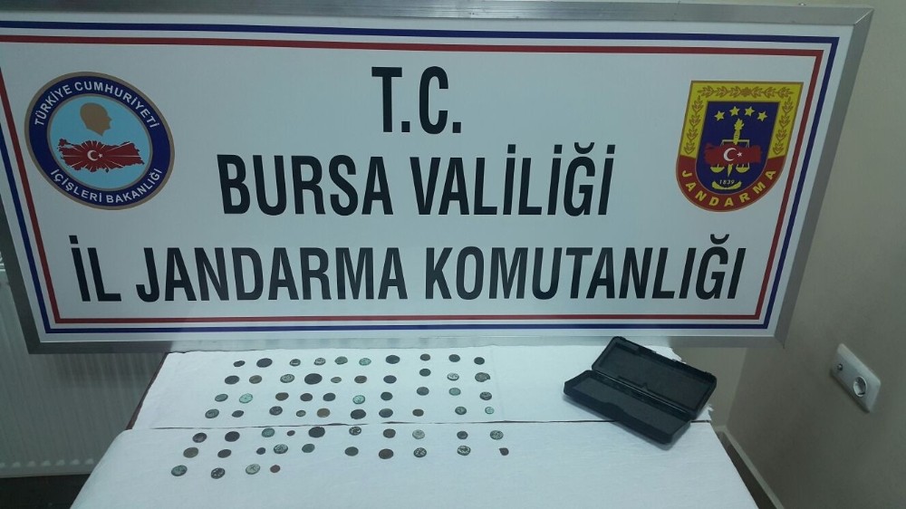 Tarihi Eser Kaçakçısı Otobüs Terminalinde Kıskıvrak Yakalandı