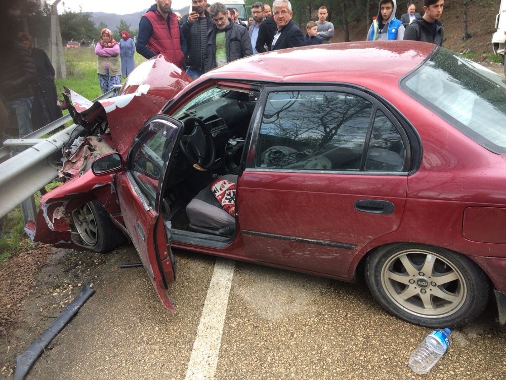 Tırla Otomobil Çarpıştı: 3 Yaralı